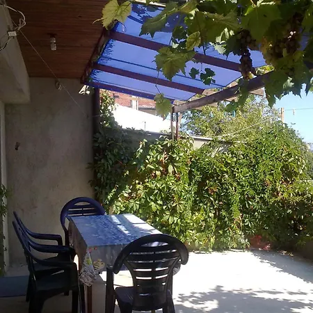 Πανσιόν Elfi Golden Sands