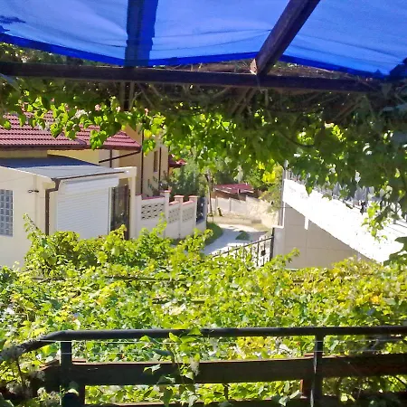 Elfi Πανσιόν 2*