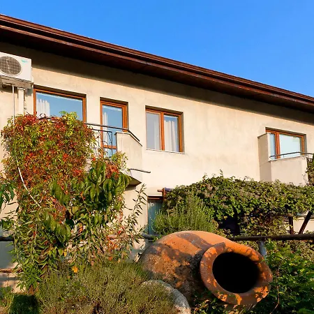 Elfi Πανσιόν Golden Sands